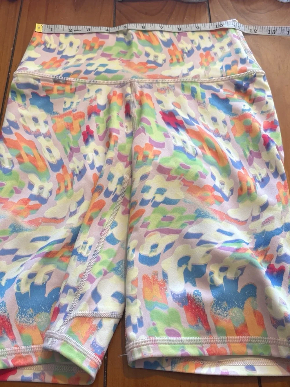 NWT Fabletics Define PowerHold High-Waisted 9'' Shorts New Wave Floral Size XS